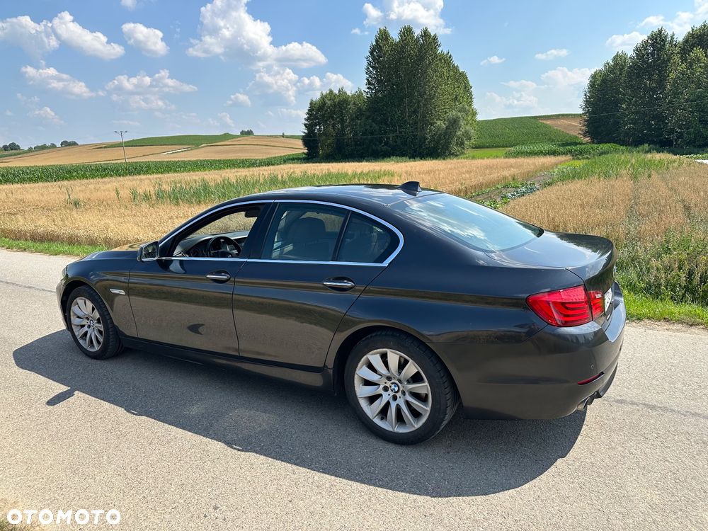 BMW Seria 5 520d - 11