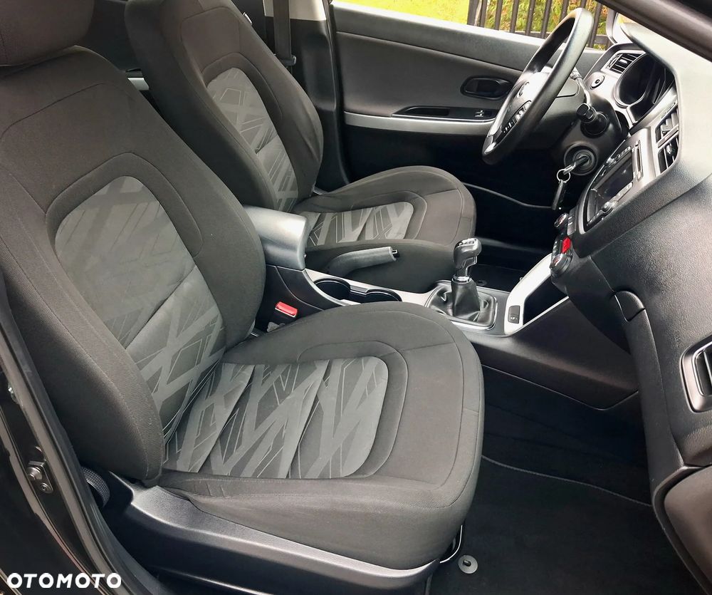 Kia Ceed - 21