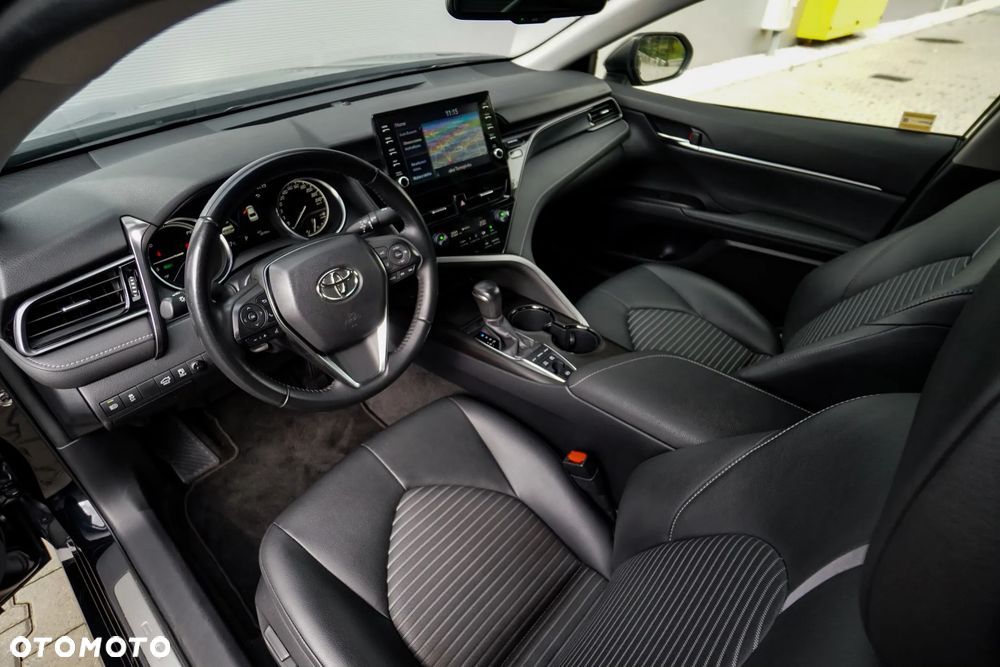 Toyota Camry 2.5 Hybrid Prestige CVT - 3