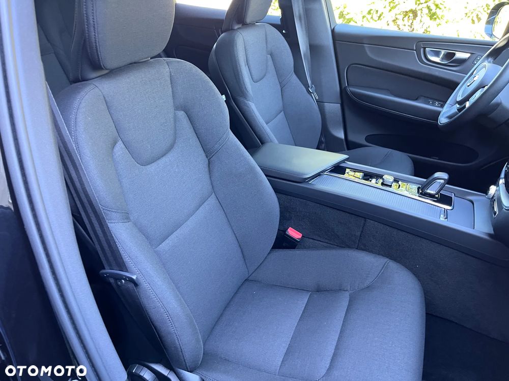 Volvo XC 60 T6 Plug-In Hybrid AWD Inscription - 24