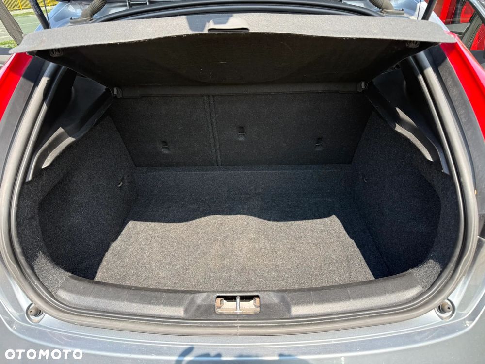 Volvo V40 D3 Drive-E R-Design Momentum - 20
