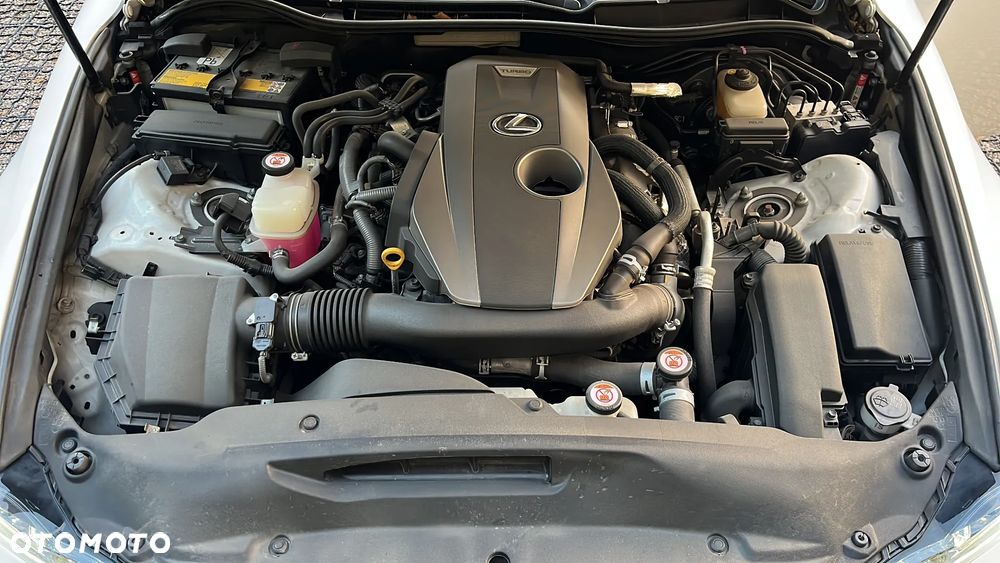 Lexus IS - 20