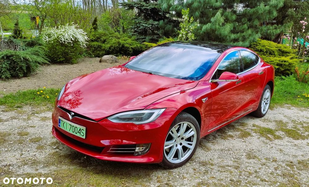 Tesla Model S - 10