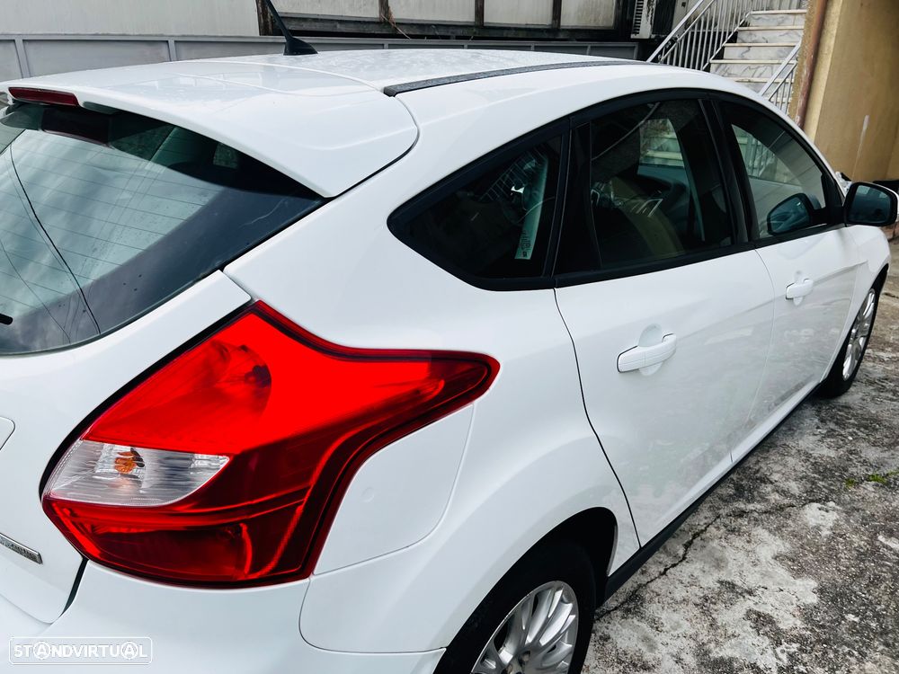 Ford Focus 1.0 SCTi Titanium - 6