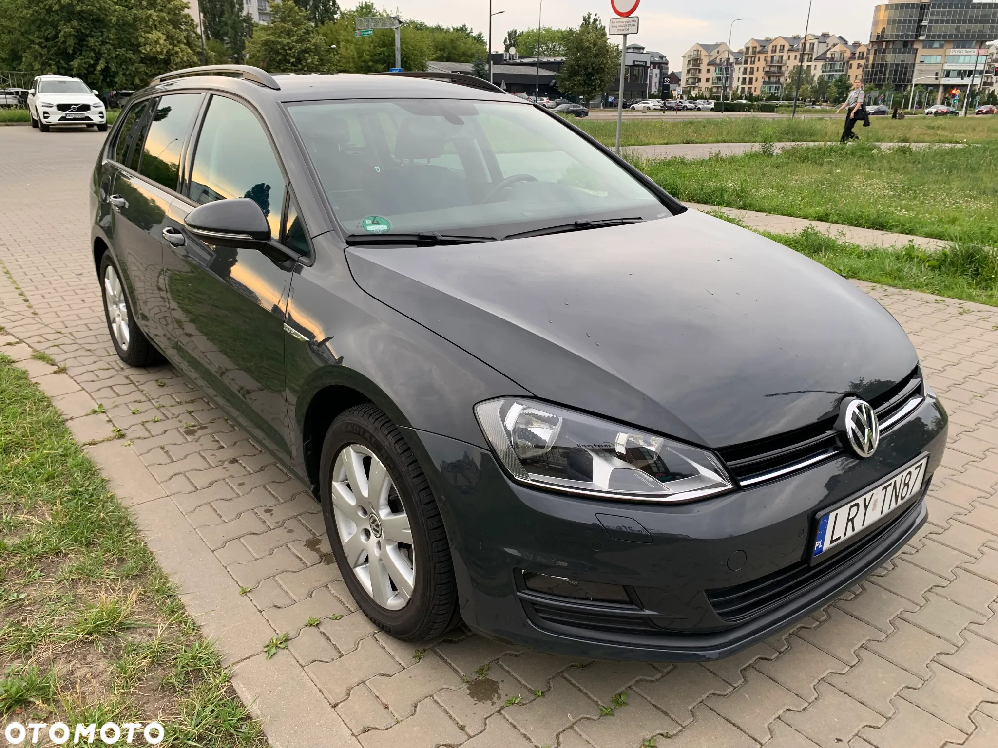 Volkswagen Golf - 3