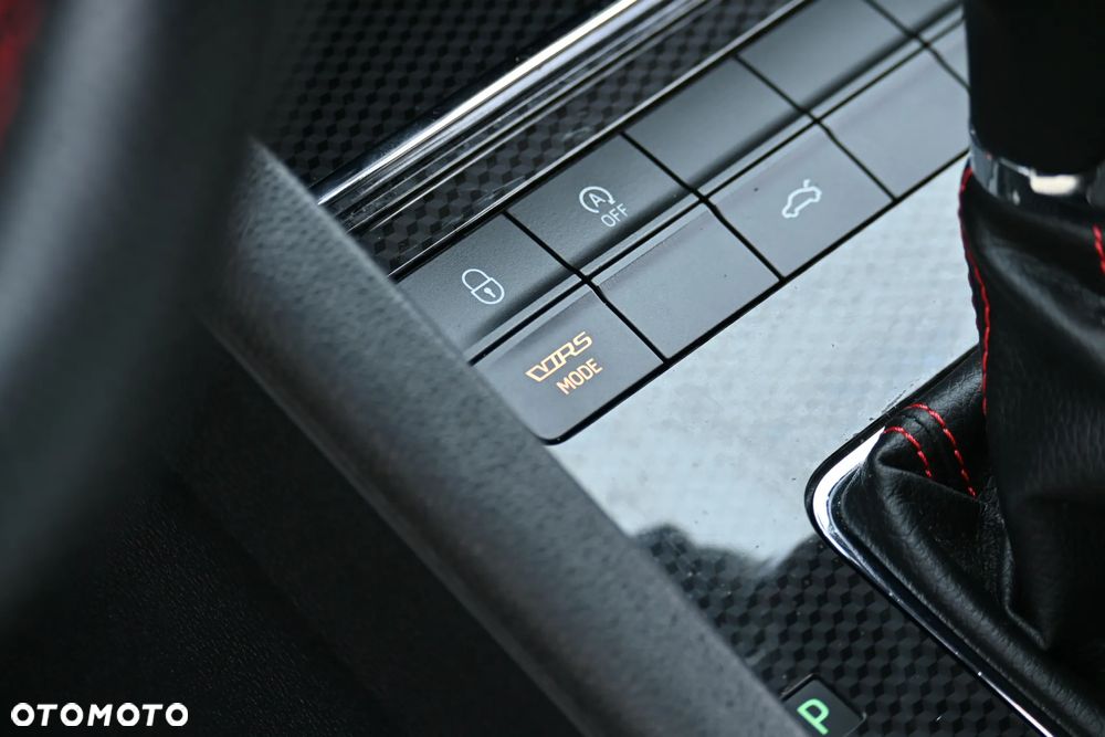 Skoda Octavia ver-2-0-tdi-scr-rs-dsg - 32