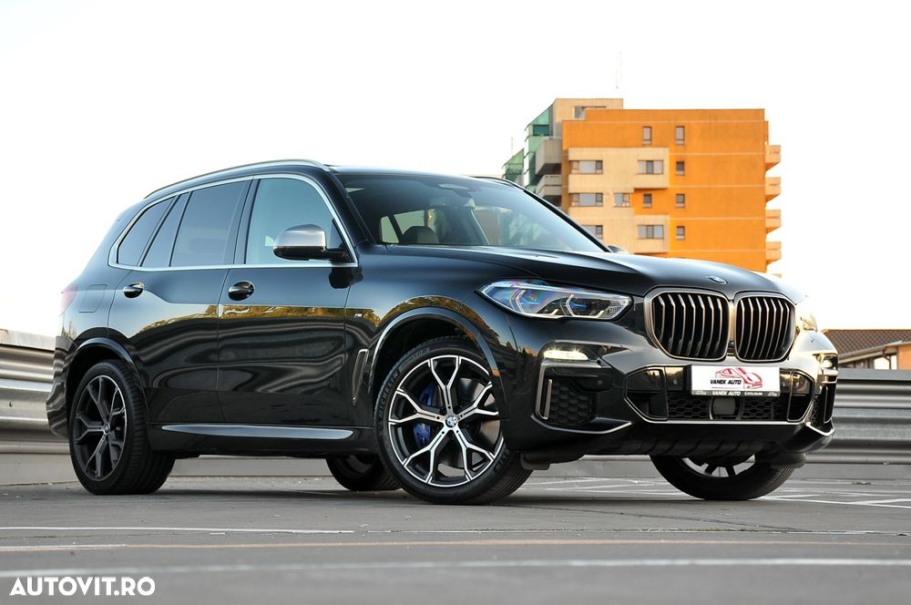 BMW X5 M M50i - 1