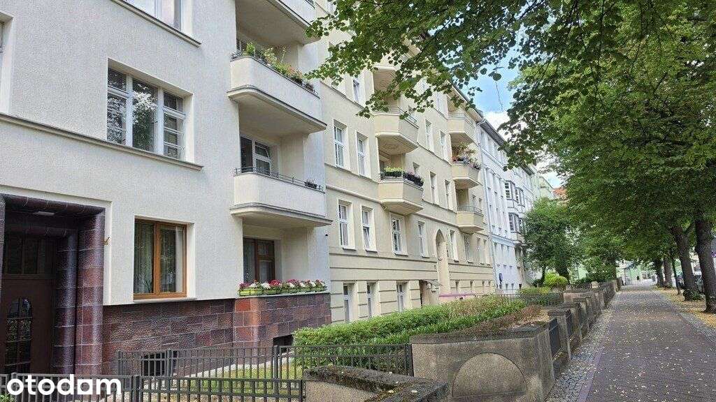 Prestiżowa lokalizacja! 3 pokoje w kamienicy.