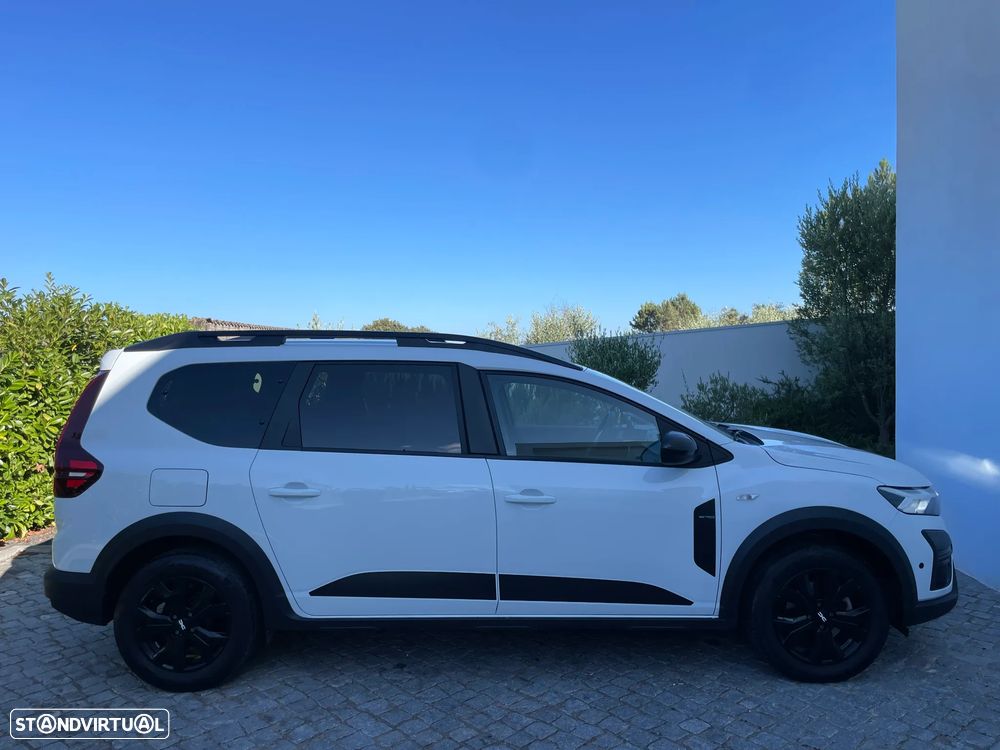 Dacia Jogger 1.6 Extreme 7L - 8