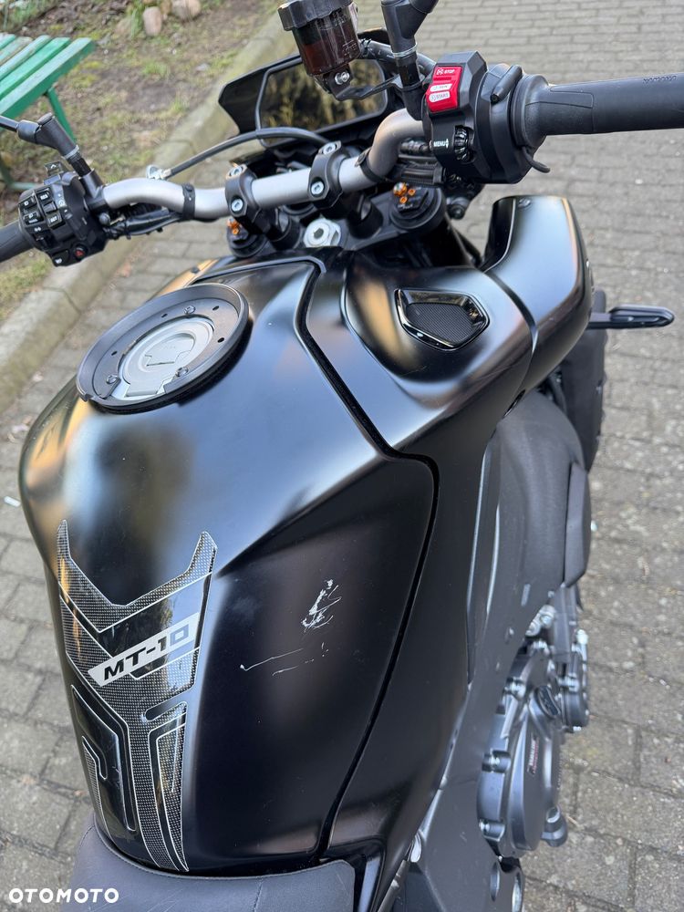 Yamaha MT - 12