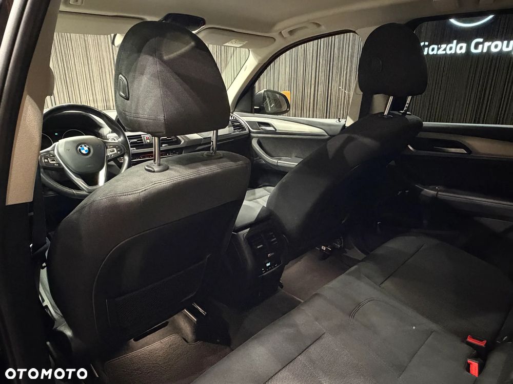 BMW X3 xDrive20d Advantage - 14
