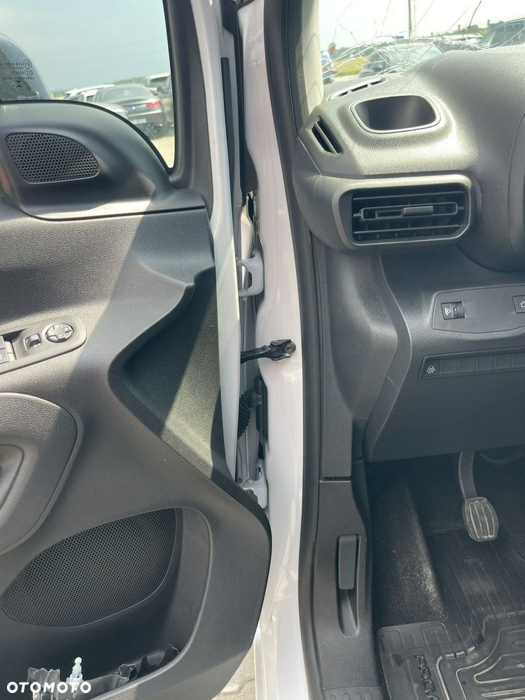 Toyota Proace City - 17