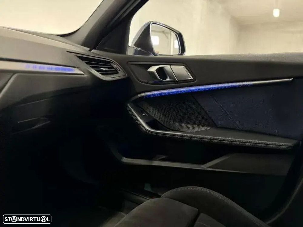 BMW 116 d Pack Desportivo M - 26