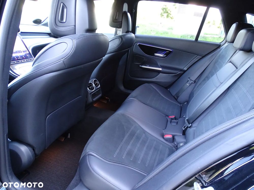 Mercedes-Benz Klasa C 220 d mHEV AMG - 10