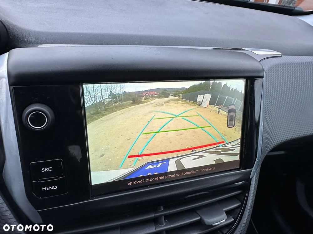 Peugeot 2008 PureTech 110 GPF EAT6 Black Edition - 6