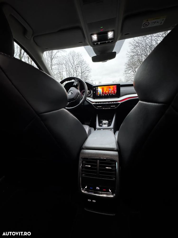 Skoda Octavia Combi 2.0 TDI DSG Exclusive Plus - 7