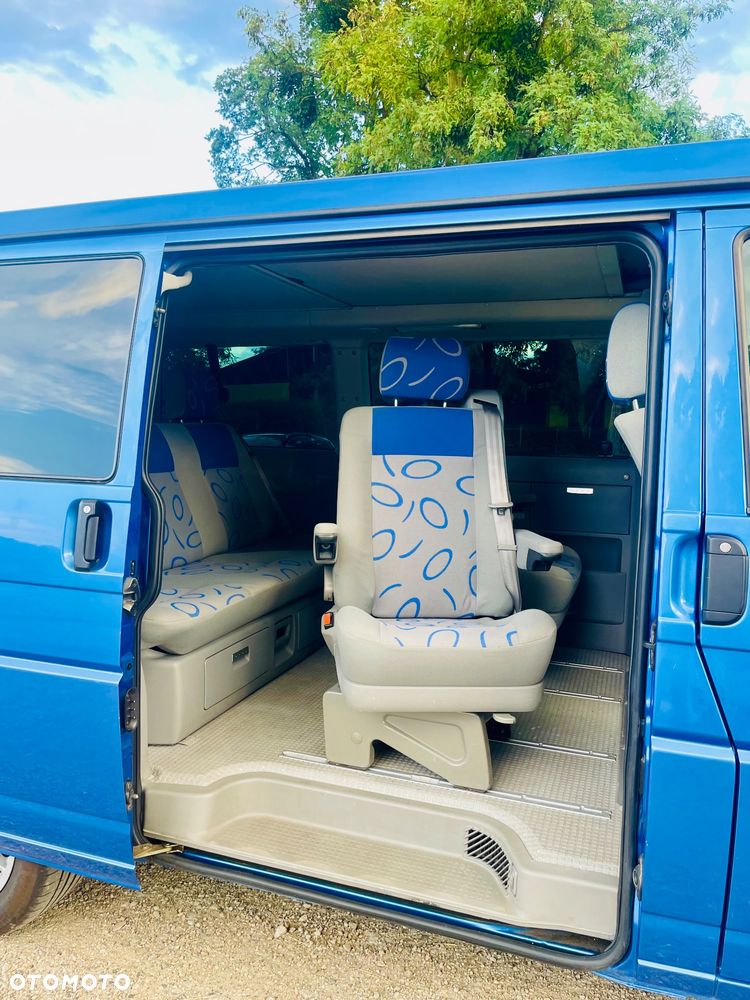 Volkswagen Multivan - 17