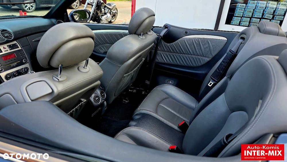 Mercedes-Benz CLK - 21