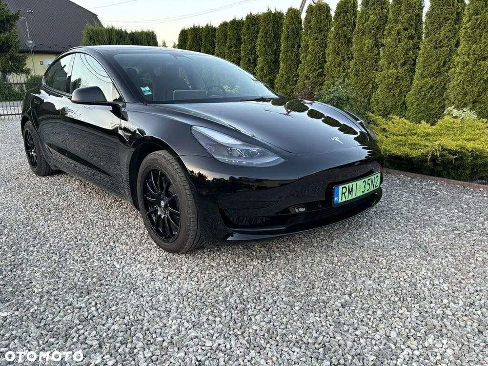 Tesla Model 3 Standard Range Plus - 1