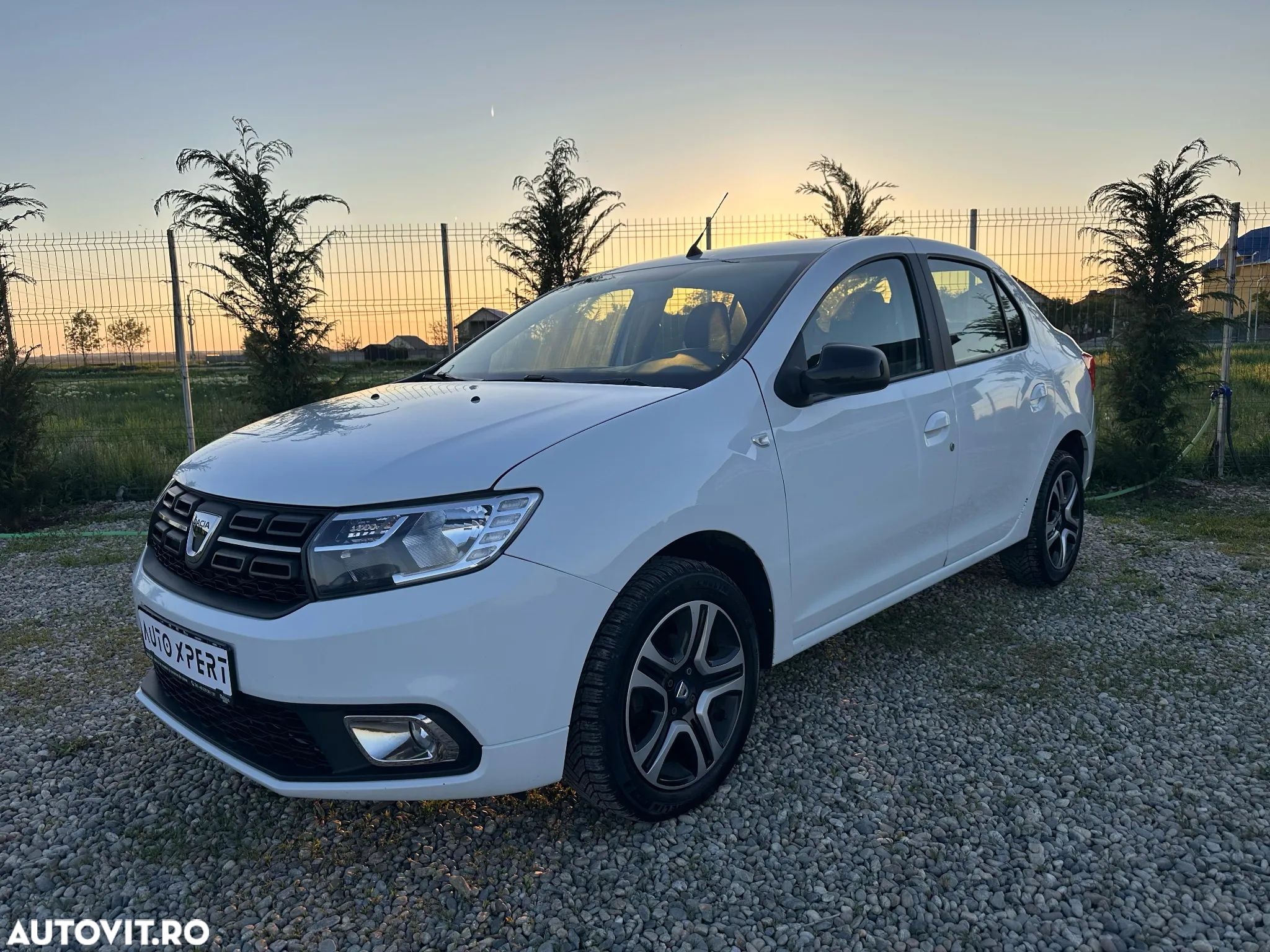 Dacia Logan 1.5 Blue dCi SL Prestige PLUS - 1