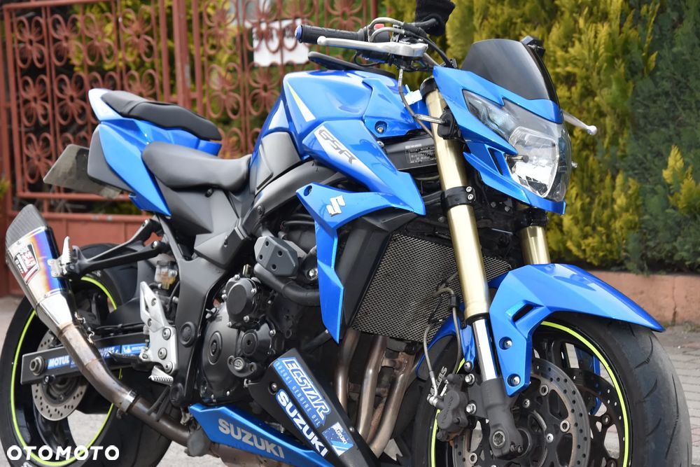 Suzuki GSR - 1
