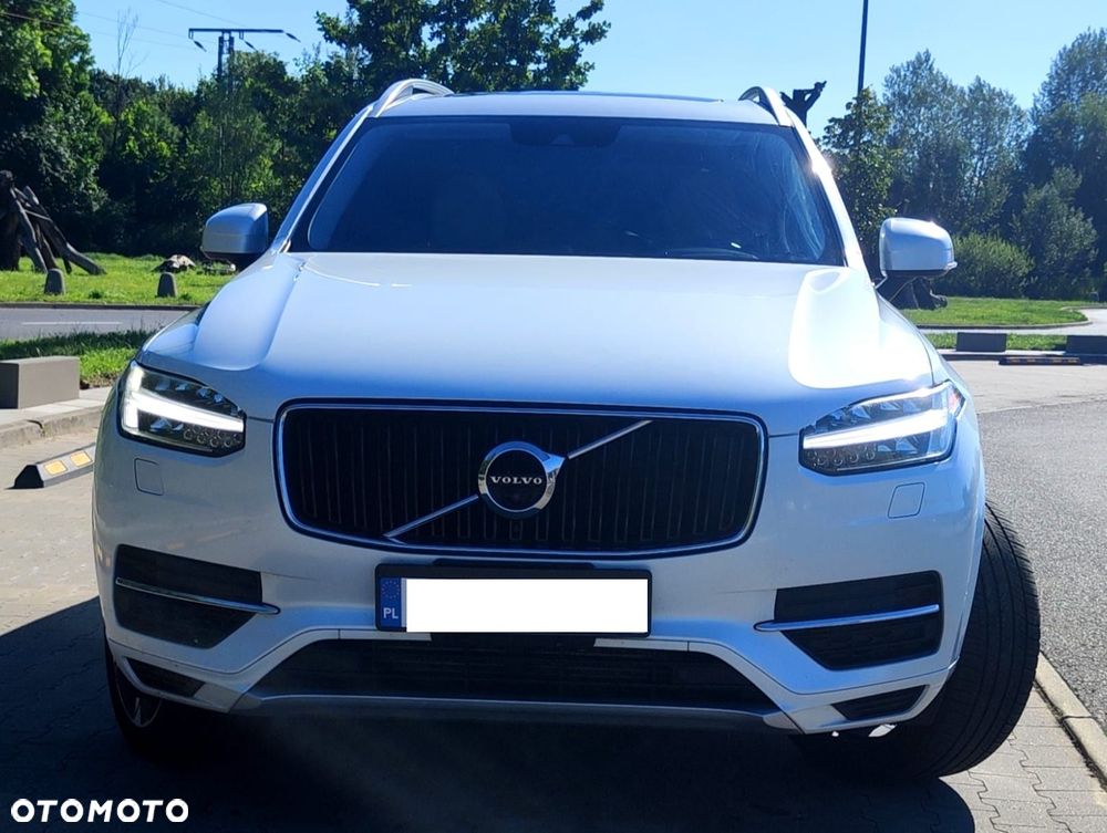 Volvo XC 90 T8 AWD Plug-In Hybrid Momentum 7os - 7