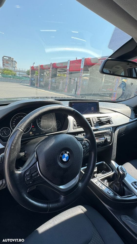 BMW Seria 3 320d - 19