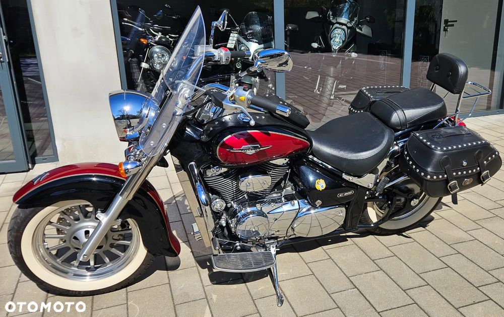 Suzuki Intruder - 2