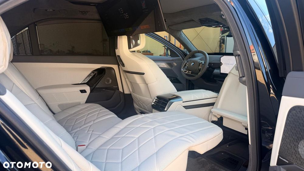 BMW Seria 7 - 33