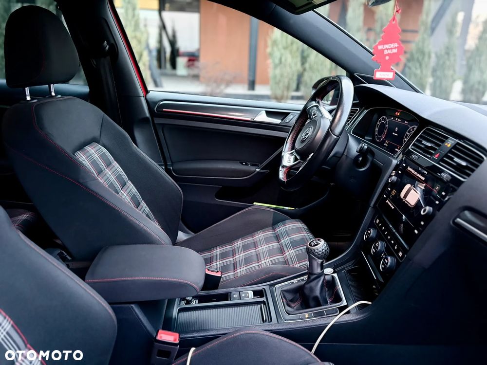 Volkswagen Golf 2.0 TSI BMT GTI Performance - 9