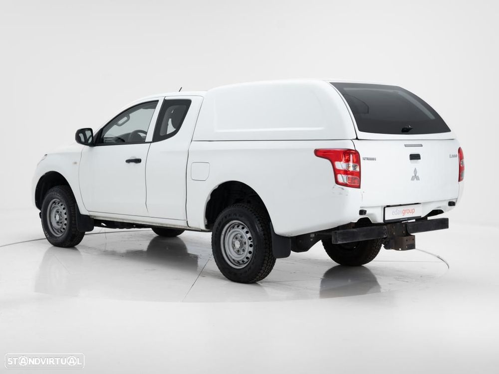 Mitsubishi L200 2.4 DI-D Club Invite 4WD c/IVA - 4