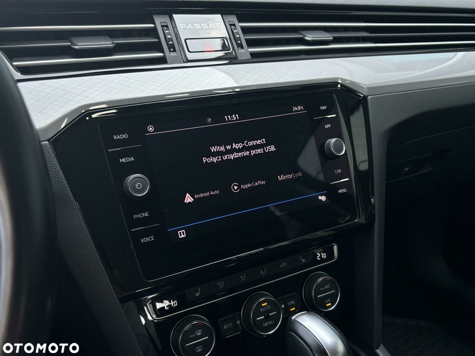 Volkswagen Passat - 22