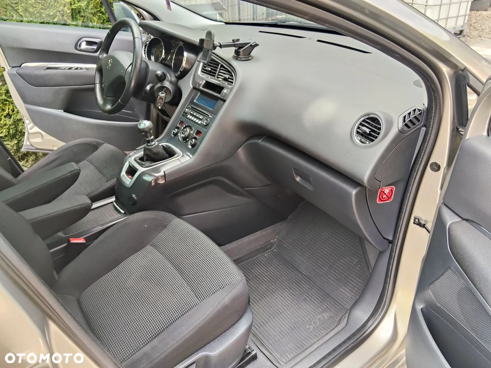 Peugeot 5008 HDI FAP 115 Business-Line - 26
