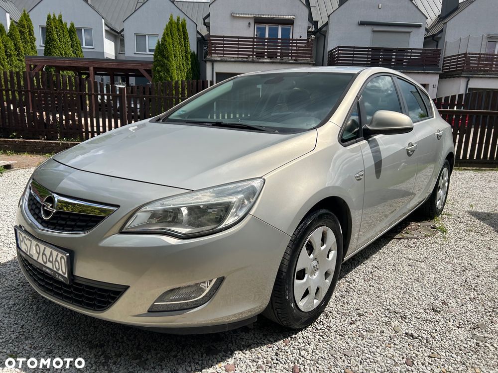 Opel Astra 1.6 Enjoy - 2