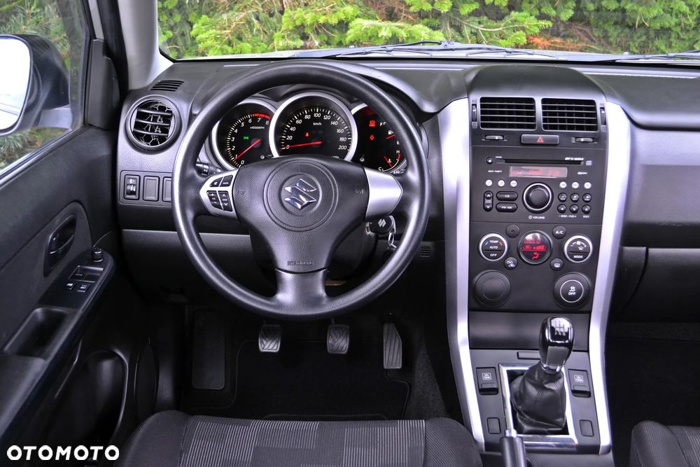 Suzuki Grand Vitara - 28