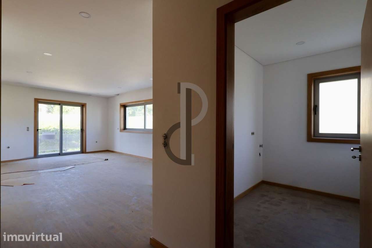 Apartamento T2+1 com 3 frentes e varandas - Junto ao Picoto - Grande imagem: 5/18