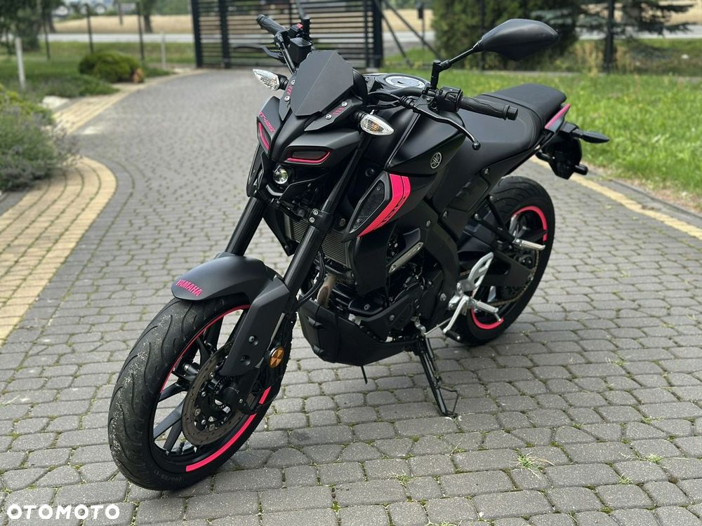 Yamaha MT - 8