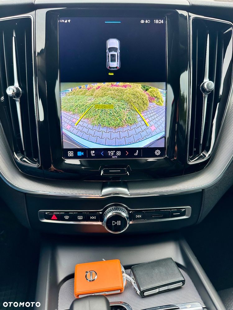 Volvo XC 60 B4 D Plus Bright - 37