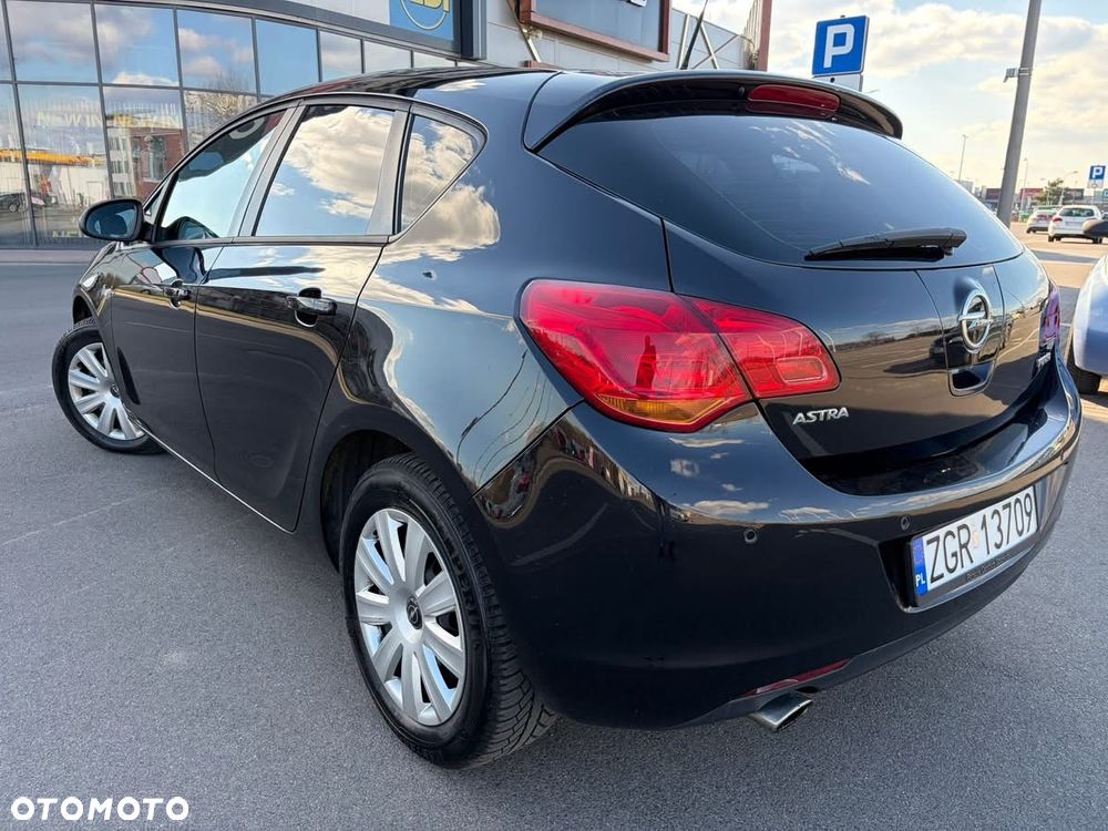 Opel Astra - 4