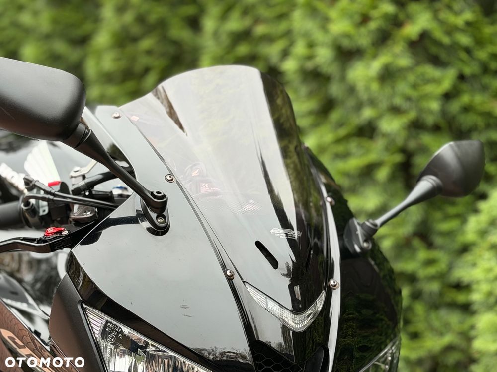 Honda CBR - 27