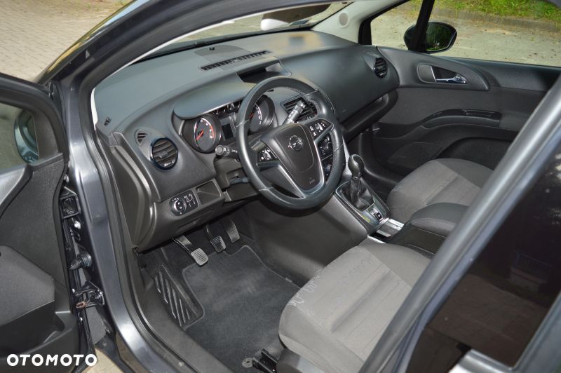 Opel Meriva - 12