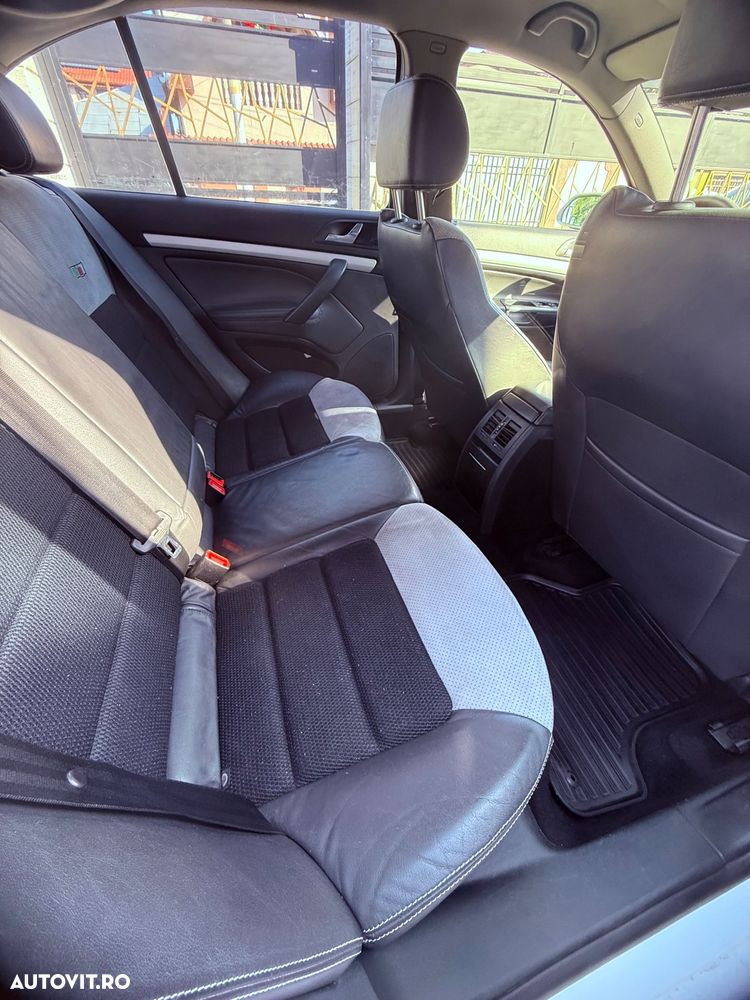 Skoda Octavia 2.0 TFSI RS - 7
