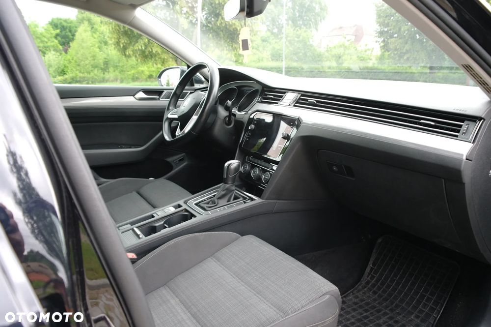 Volkswagen Passat 2.0 TDI EVO Business DSG - 9