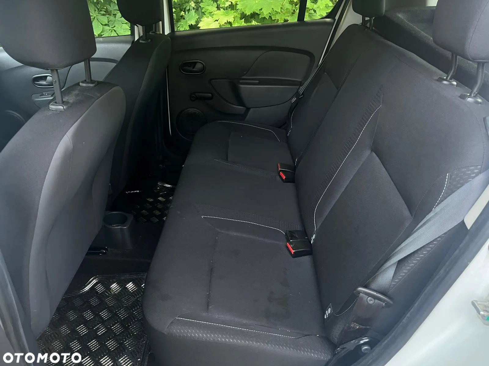 Dacia Sandero - 8