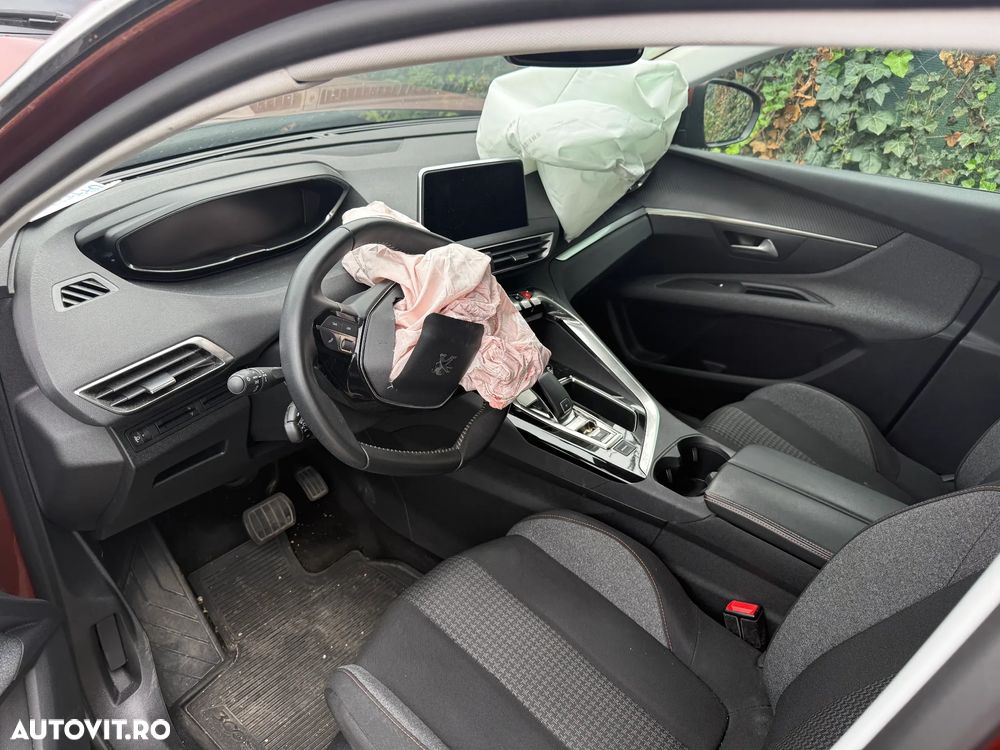 Peugeot 3008 1.5 BlueHDI 130 S&S EAT8 Allure - 9