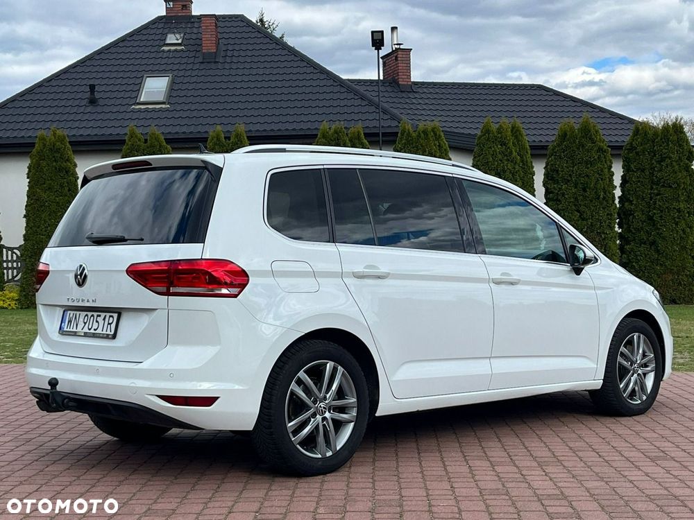 Volkswagen Touran 2.0 TDI SCR DSG Highline - 21