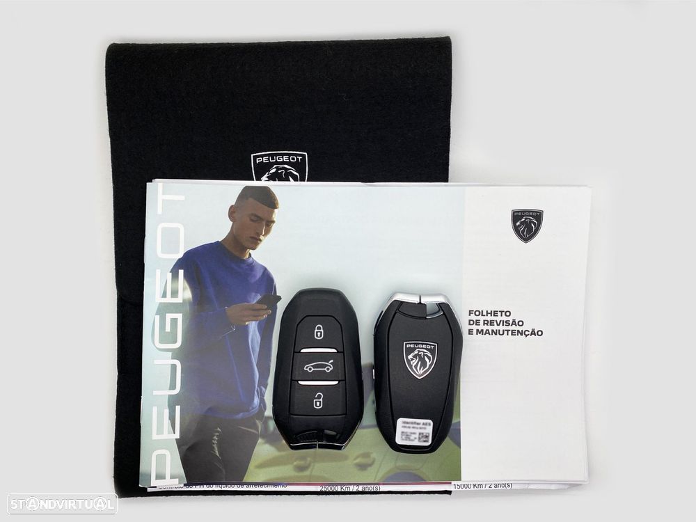 Peugeot 5008 1.2 Hybrid Allure Pack e-DCS6 - 25