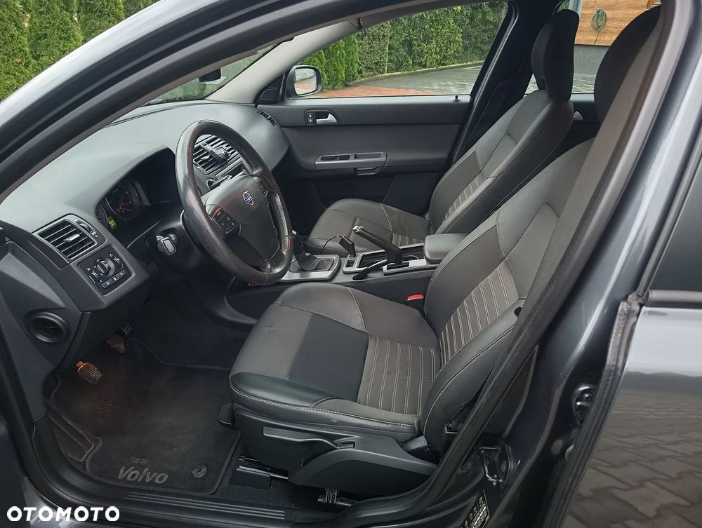 Volvo V50 2.0D - 12