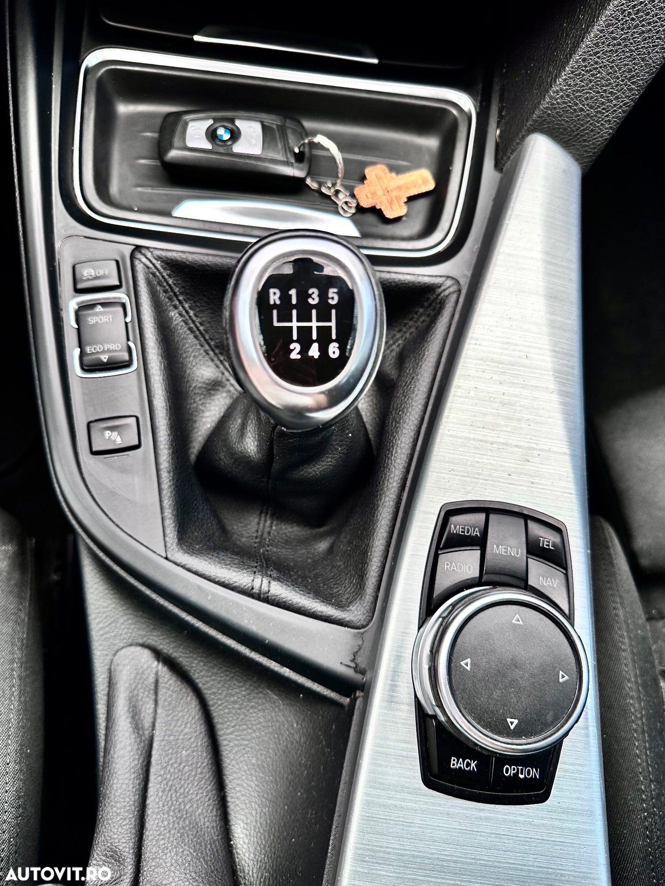 BMW Seria 3 318d - 12