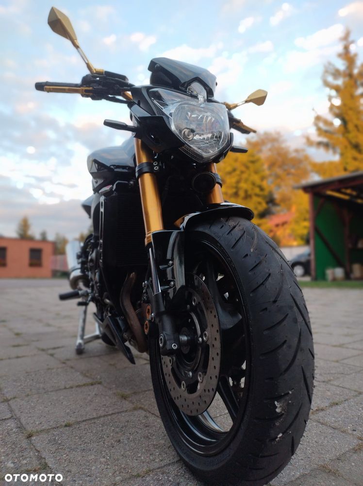 Yamaha FZ8 - 10